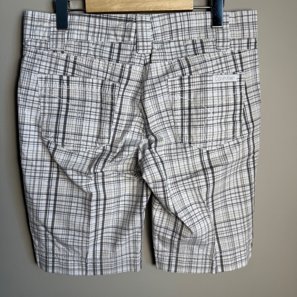 Calvin Klein Jeans Women's Plaid Bermuda Shorts Lightweight Walking White/Gray 8 - Picture 6 of 16